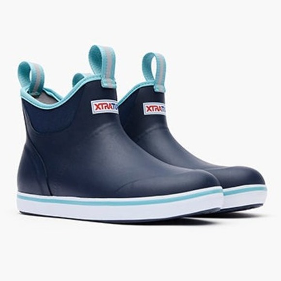 NWB XTRATUF Women's 6 in Ankle Deck Boot Navy and Wiht size 7 - Picture 1 of 7
